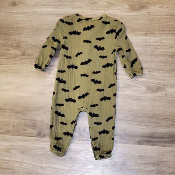 Cat Jack Baby 12 Month One Piece Pajama Olive Green Bats Halloween Gauzy Soft - Picture 2 of 4